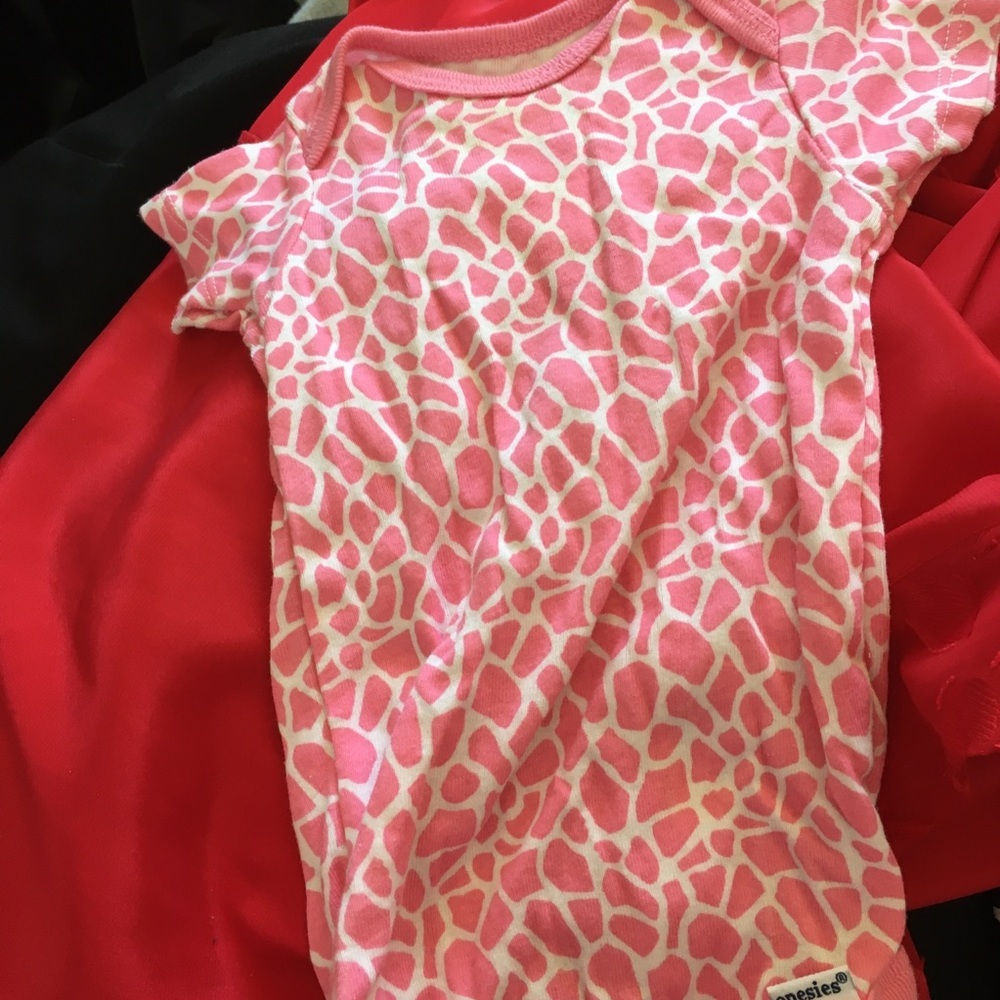 Gerber onesie 3-9 months
